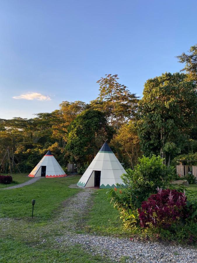 Отель Bosque De Aventura & Glamping Refugio Del Bosque Ла-Меса Экстерьер фото