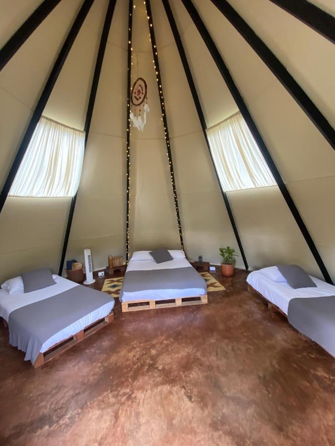 Отель Bosque De Aventura & Glamping Refugio Del Bosque Ла-Меса Экстерьер фото