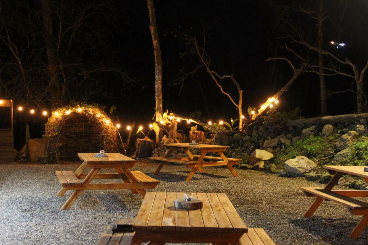 Отель Bosque De Aventura & Glamping Refugio Del Bosque Ла-Меса Экстерьер фото
